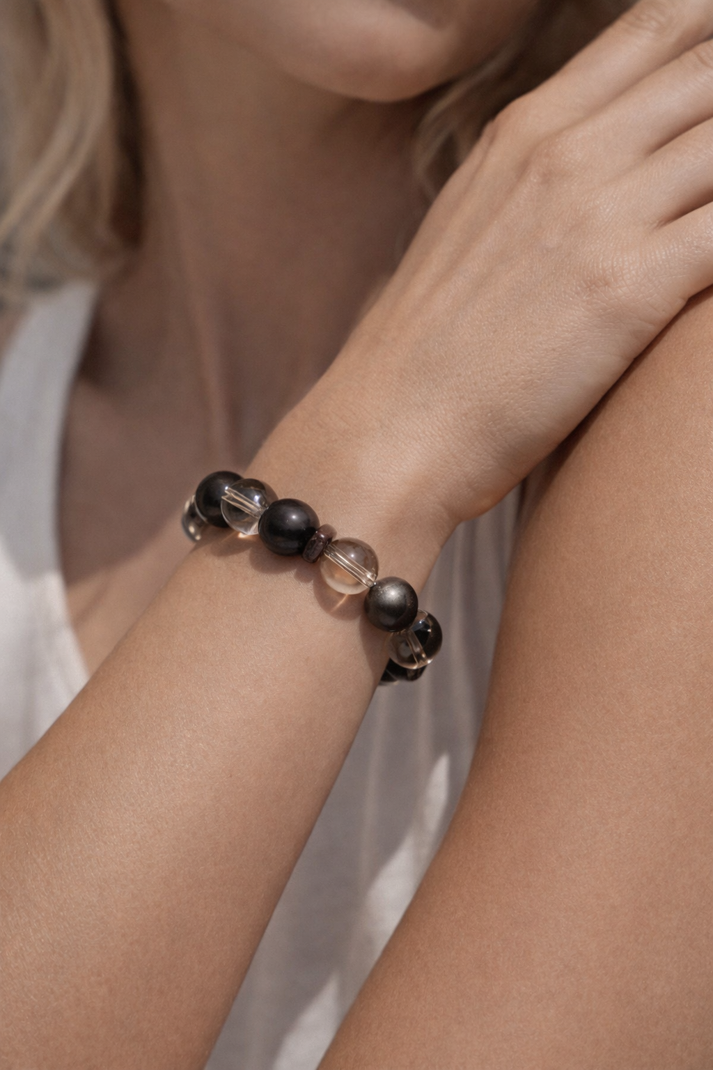 🌑 Dark Aesthetic Crystal Bracelet