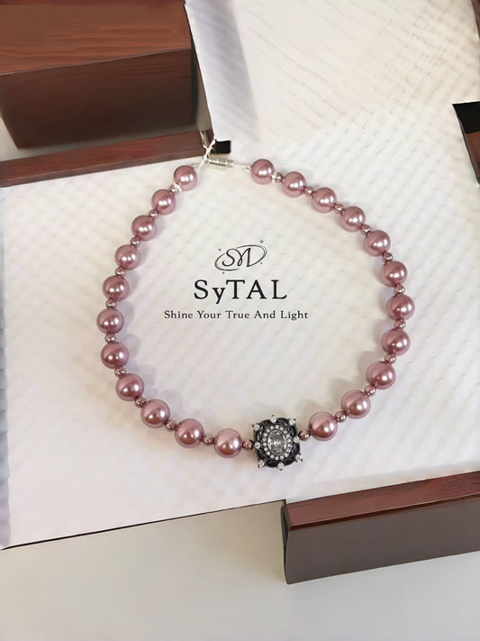 Regal Purple Pearl Pet Necklace: Fit for a Feline Royalty